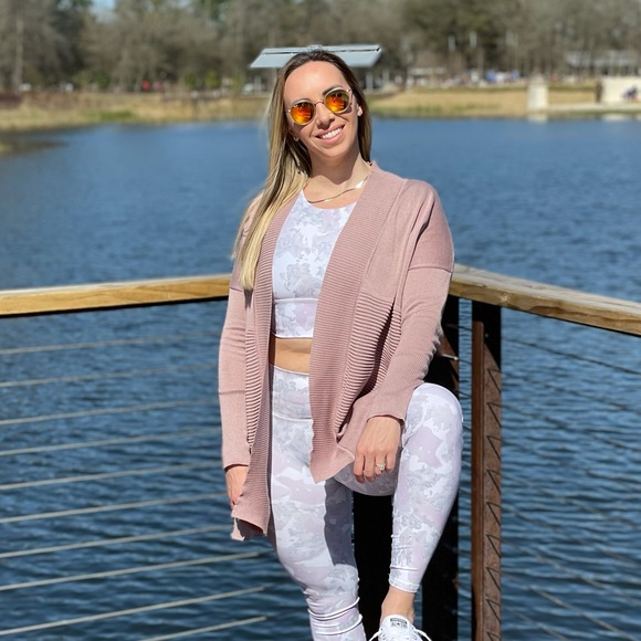 Meet your Posher, Vanessa - Picture 1 of 1